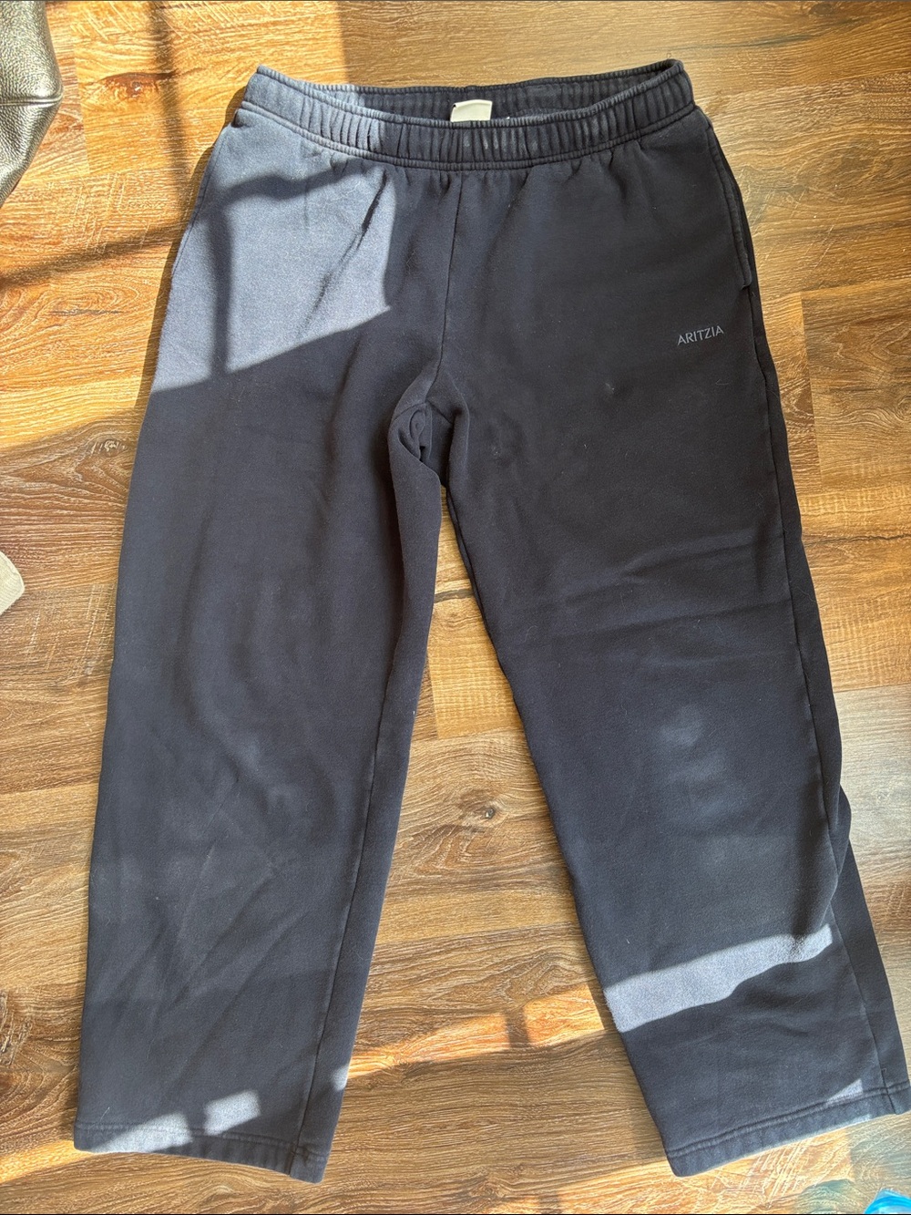 Aritzia Mega Fit Straight Sweatpants